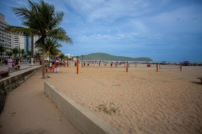 Apto com churrasqueira e wi-fi a 650m da praia